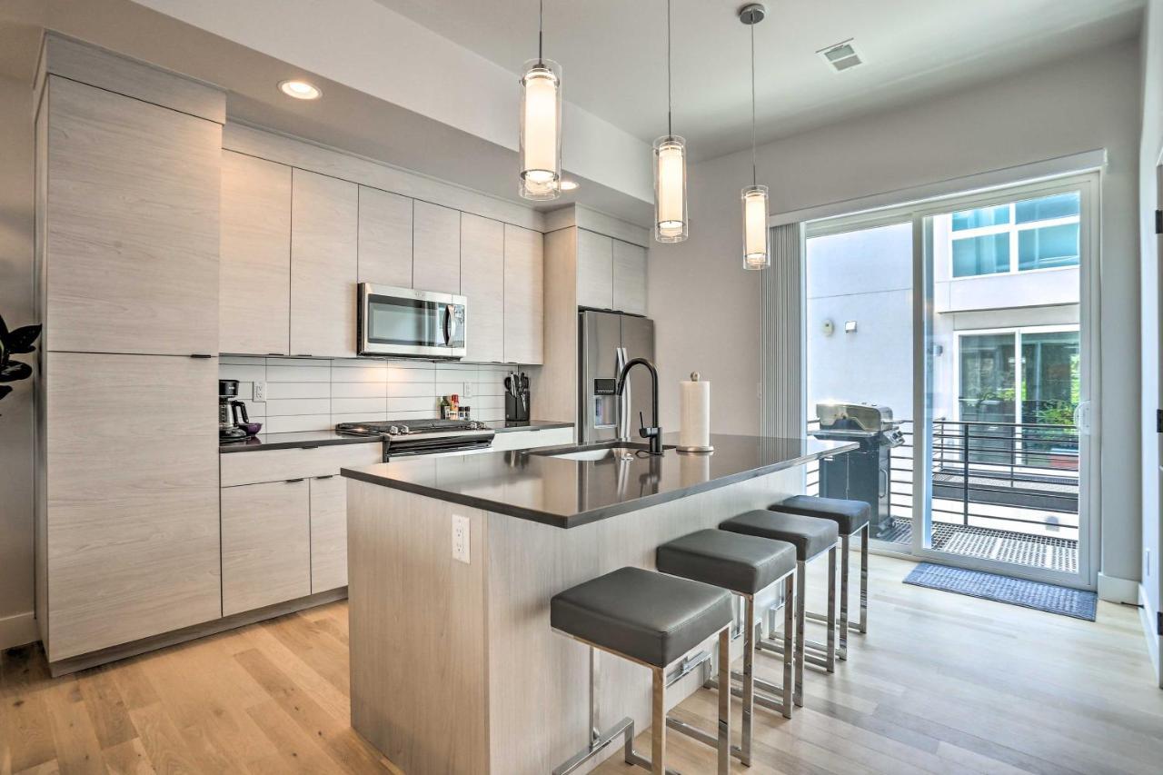 Trendy Denver Townhome - Walk To Mile High Stadium Экстерьер фото