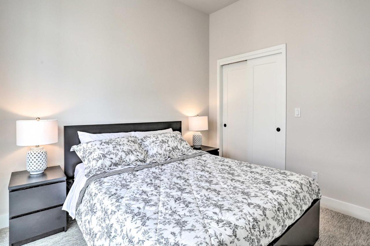 Trendy Denver Townhome - Walk To Mile High Stadium Экстерьер фото