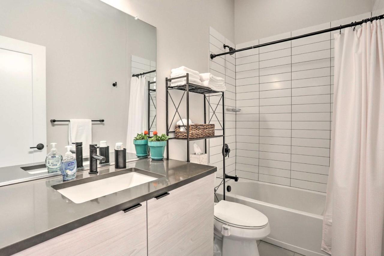 Trendy Denver Townhome - Walk To Mile High Stadium Экстерьер фото